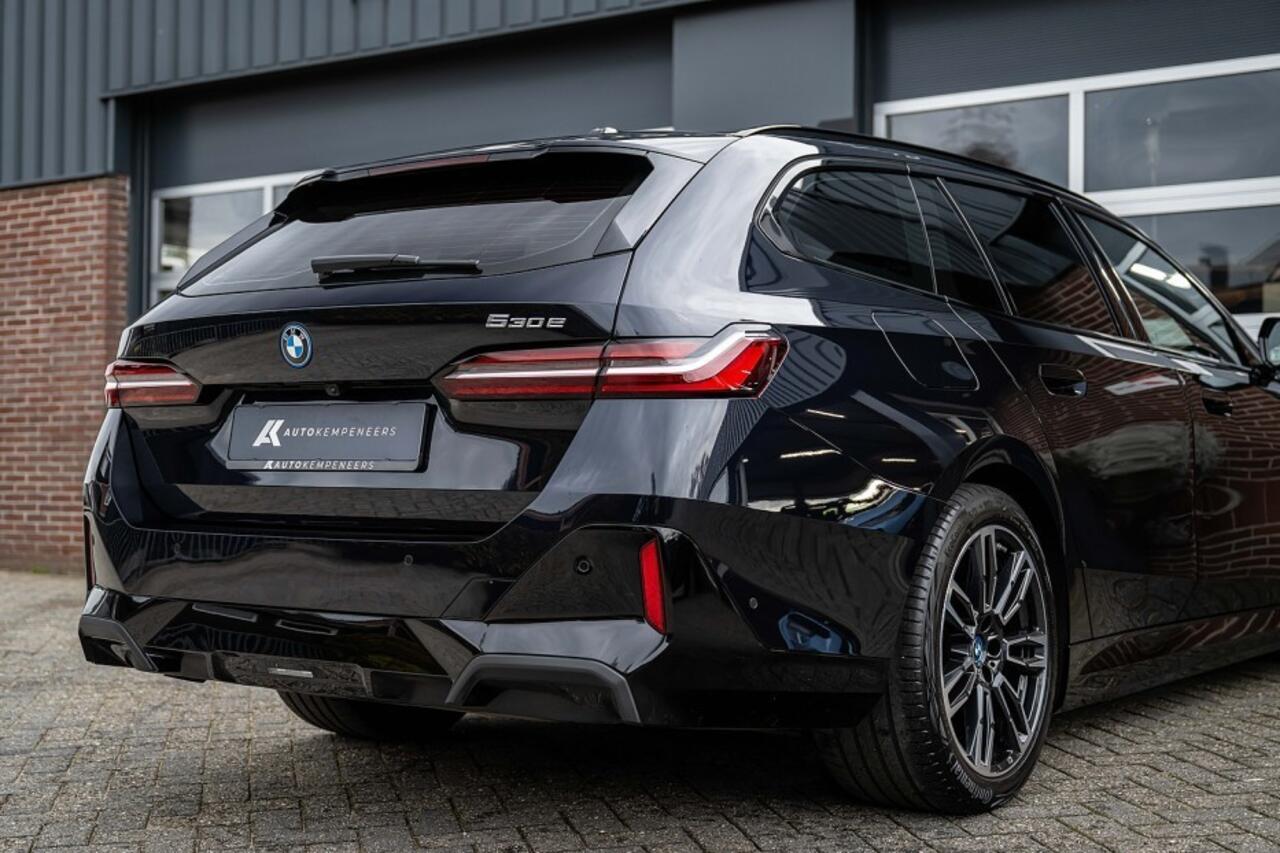 BMW 5-SERIE 530e M Sport | Shadow | Camera | Elek. Trekhaak | Driving Ass. Plus | 19 Inch |
