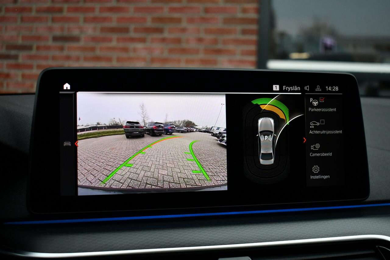 BMW 5-SERIE 530e xDrive M-Sport Pano ACC H/K HUD Comf-zetels DAB