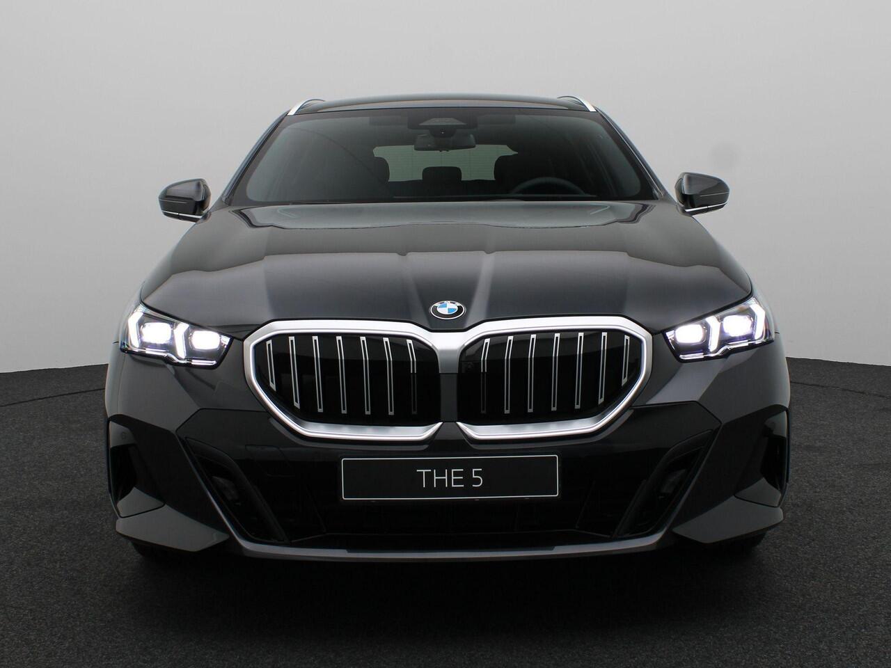 BMW 5-SERIE Touring 520i | M Sport Package | Equipment Package Pro | Travel Package