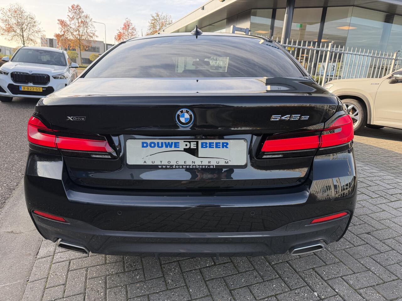 BMW 5-SERIE 545e xDrive M sport 545 Trekhaak | Adapt. Cruise | HiFi | Stuurverw. | Stoelverw.