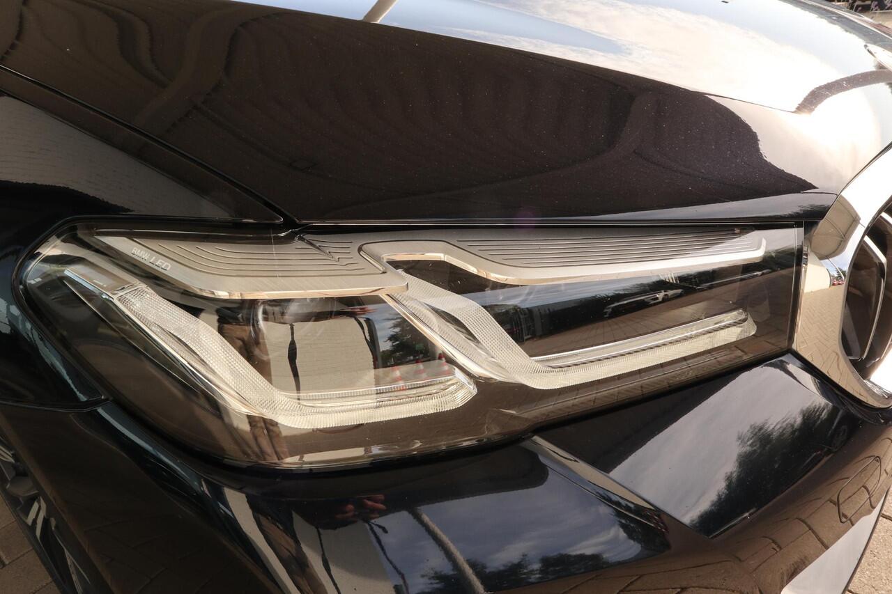 BMW 5-SERIE Sedan 530e High Executive | M Sportpakket | Comfort Access Pakket | Head-up Display