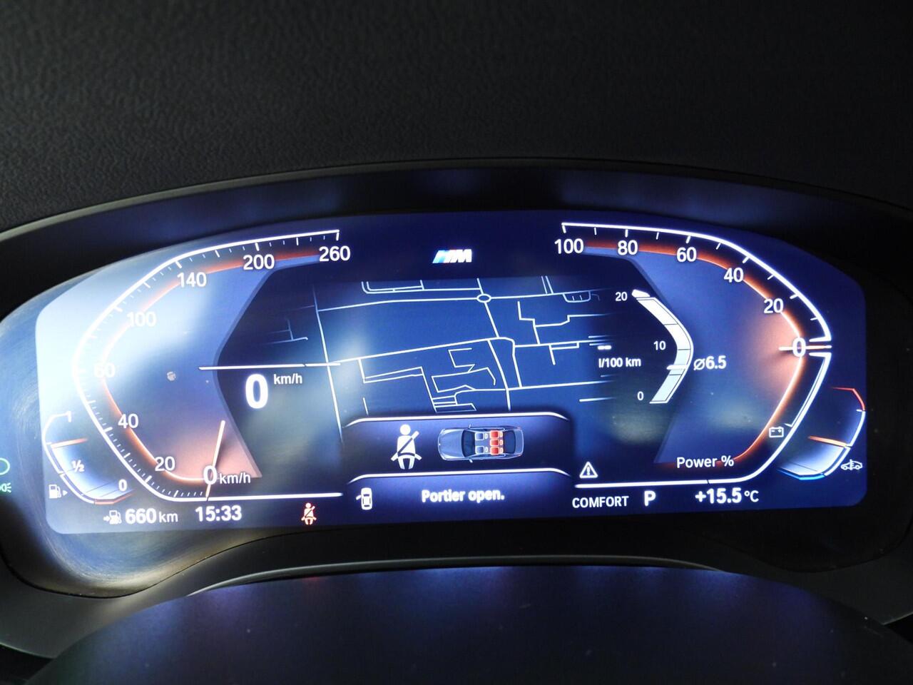 BMW 5-SERIE Touring 520i | M-Sportpakket | LED | Leder | Navigatie | Comfortzetels | Chrome line | DAB | Hifi speakers | Alu 18 inch