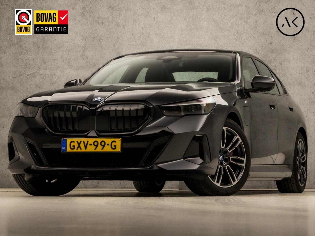 BMW 5-SERIE 530e M Sport 300Pk Automaat (SCHUIFDAK, M PAKKET, LUCHTVERING, HEAD-UP DISPLAY, COMFORTSTOELEN, STOELKOELING, 360 CAMERA, ADAPTIVE CRUISE, HARMAN/KARDON, NIEUWSTAAT)