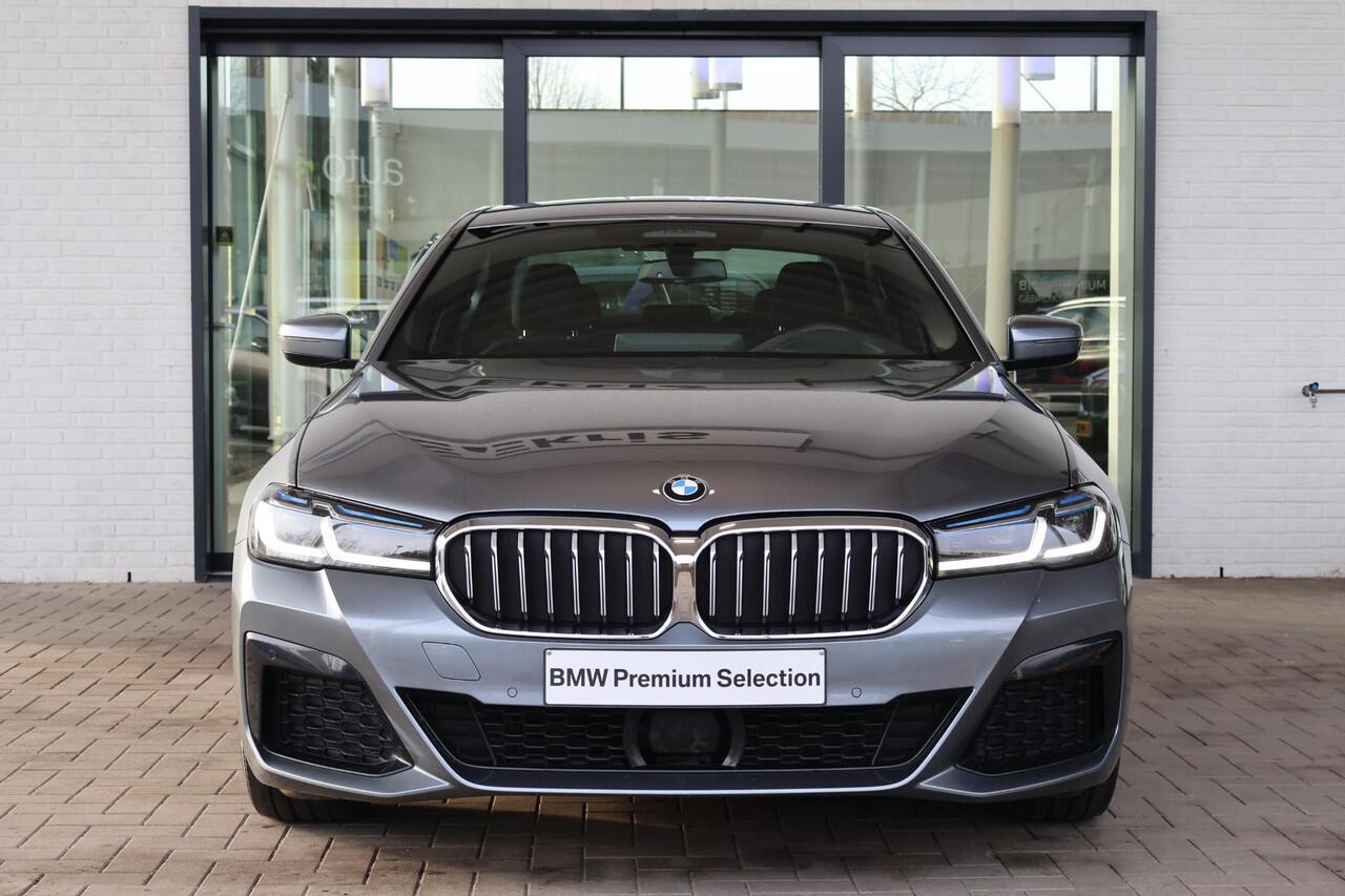 BMW 5-SERIE 530i xDrive High Executive | M Sportpakket | Harman Kardon | Head Up Display