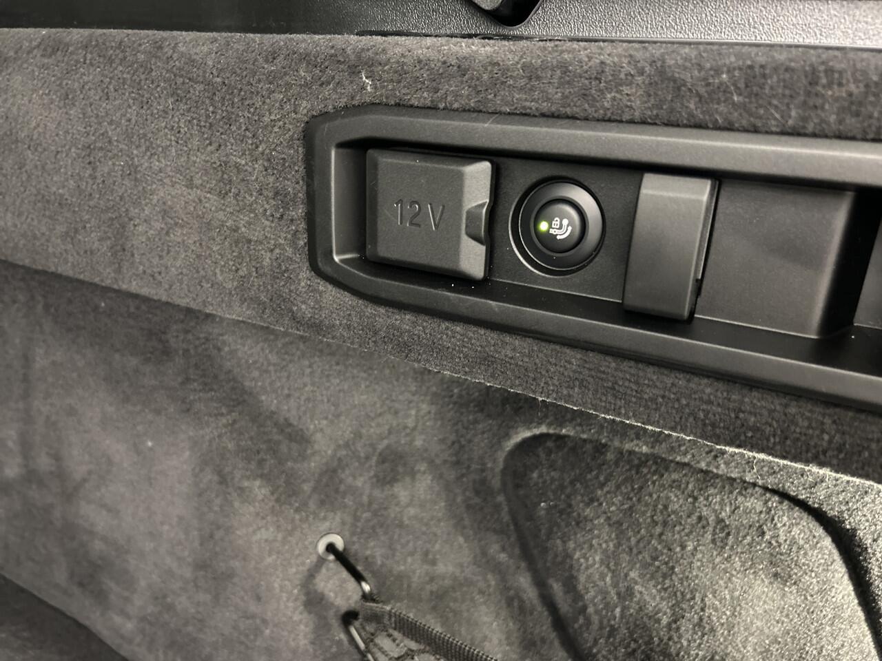 BMW 5-SERIE Touring 530e/M-Sport/Pano/Trekh/Leder/20"/BTW/Ned.Auto