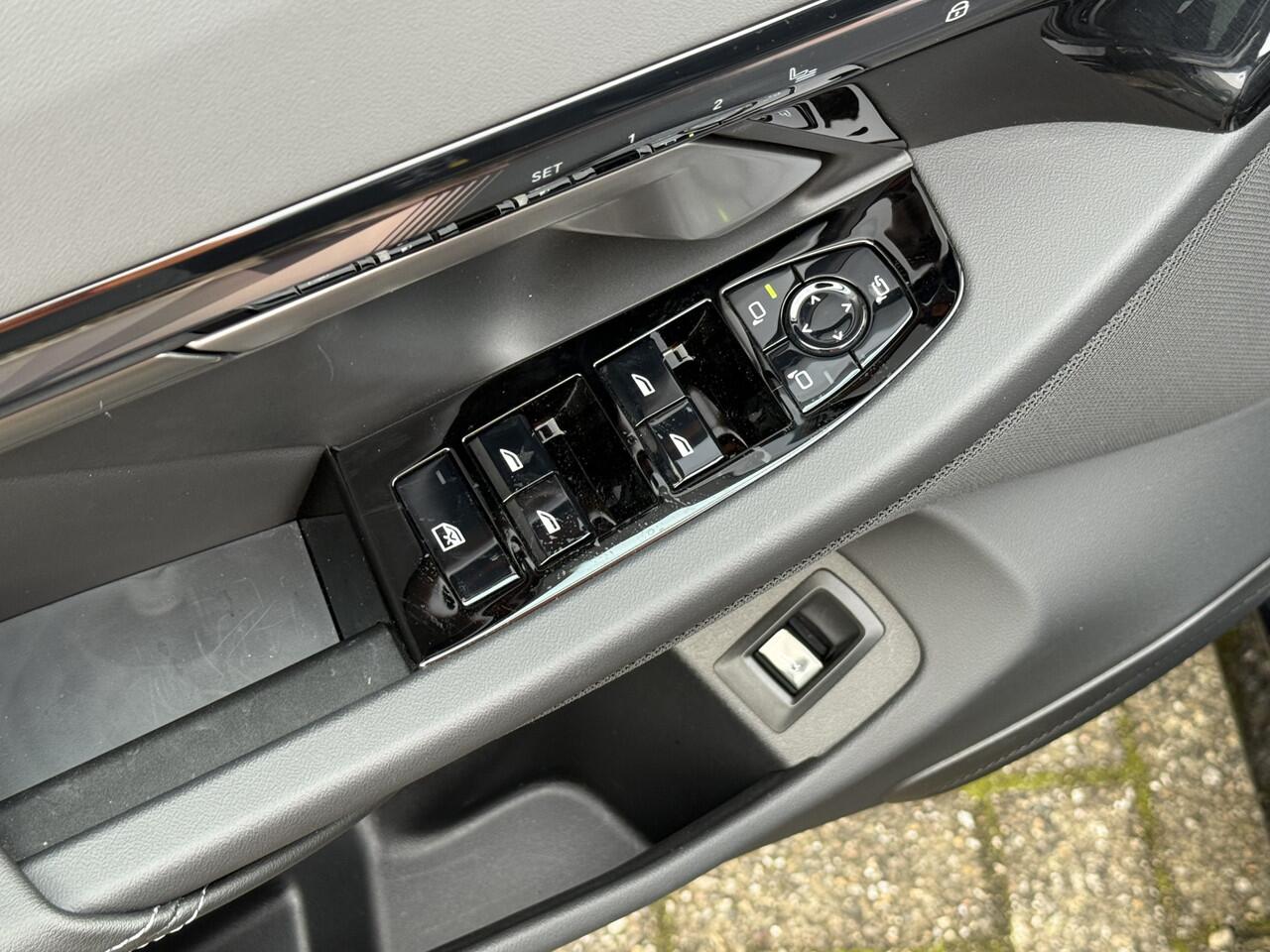 BMW 5-SERIE Touring 550e xDrive | M-Pro | Bowers & Wilkins | Trekhaak | 360 cam | Panorama | Co Pilot