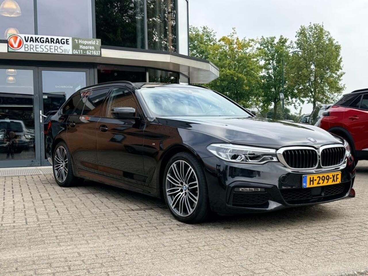 BMW 5-SERIE 540i xD High Exclusive Edition Full options!
