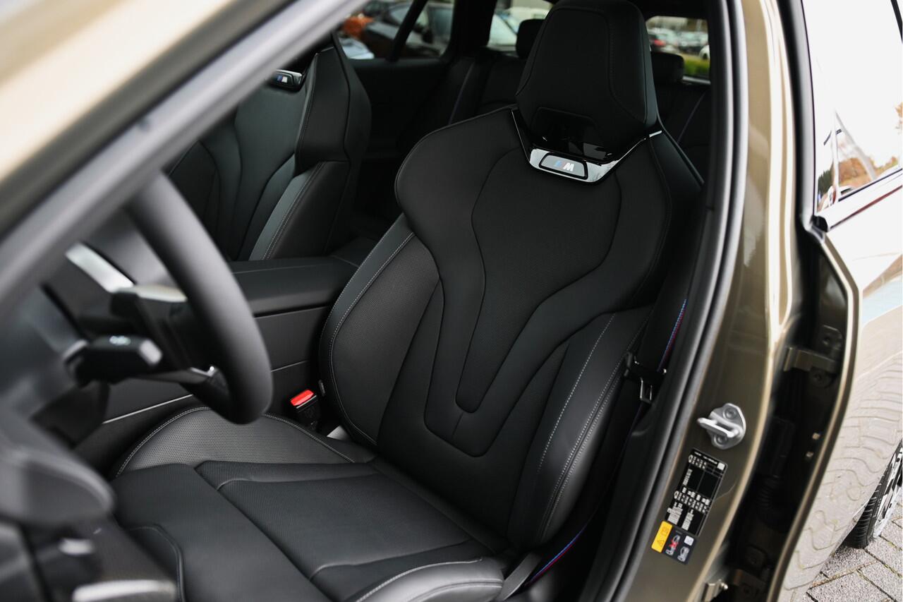 BMW 5-SERIE Touring 530e M Sport Automaat / Panoramadak / Trekhaak / Bowers & Wilkins / Adaptieve LED / Comfort Access / Parking Assistant Plus / Stuurverwarming