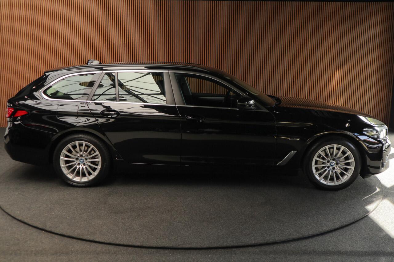 BMW 5-SERIE Touring 520e Navi Climate Elektr. achterklep PDC Virtual DAB Elektr. verstelbare stoelen Stoelverwarming Cruise LM velgen BTW auto