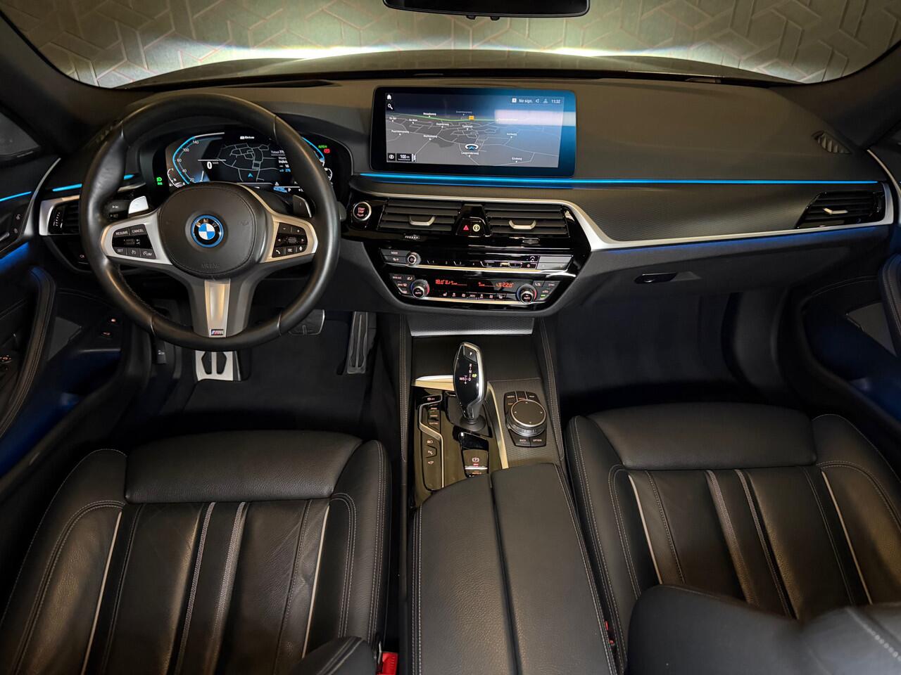 BMW 5-SERIE 530e xDrive Business Ed | M-sport | Schuifdak | 360 Camera