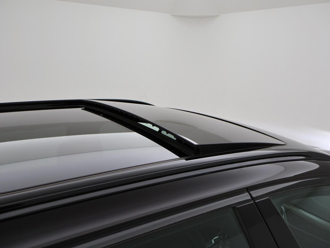 BMW 5-SERIE Touring 520i 184 PK M-SPORT H.E. AUT. *ALMANDINBRAUN* + PANORAMA | NAPPA LEDER | HEAD-UP | 19 INCH