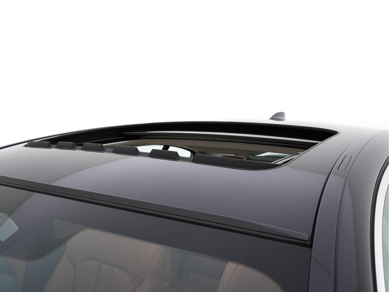 BMW 5-SERIE Alpina ALPINA D5 S "Limousine nr.121" ALLRAD Aut. *PANO | LEATHER | HARMAN/KARDON | FULL-LED | ADAPTIVE-CRUISE | MEMORY-PACK | DIGI-COCKPIT | CAMERA | NAVI-FULLMAP | HEATED-COMFORTSEATS | AMBIENTLIGHT | SHIFTPADDLES | TOWBAR | DAB | ..