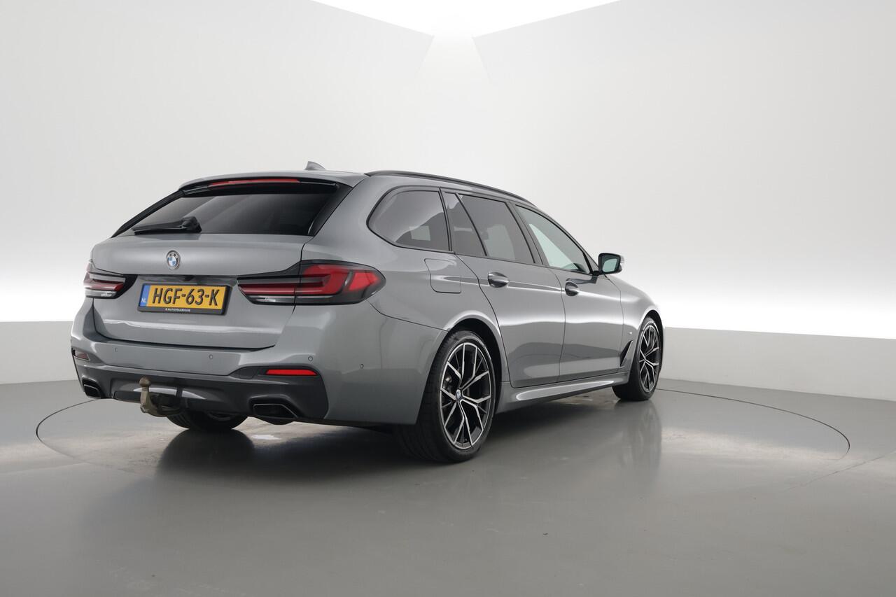 BMW 5-SERIE Touring 530d xDrive M Sport | Dig. Cockpit | Shadow Line | Elek. Trek. | HarmanKardon | Leder | Adapt. Cruise | Nav+CarPlay | 360*+PDC | Elek. Klep | Stoelverw. | Sfeerverlichting | LED V