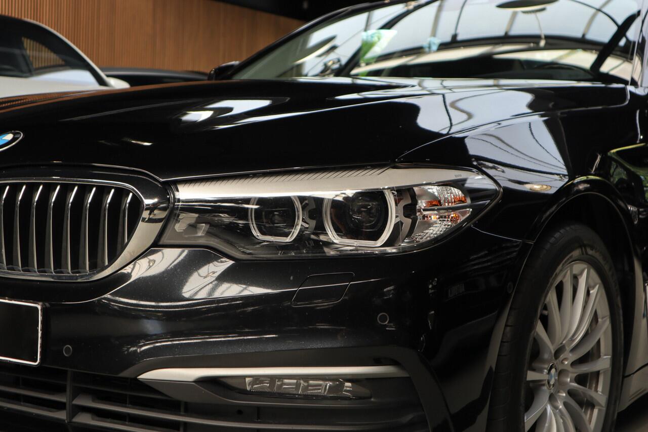 BMW 5-SERIE 530i Head-up Memory seats Navi Leer Camera Climate (3-zone) Stoelverwarming voor & achter Sportstoelen Virtual PDC LM velgen BTW auto