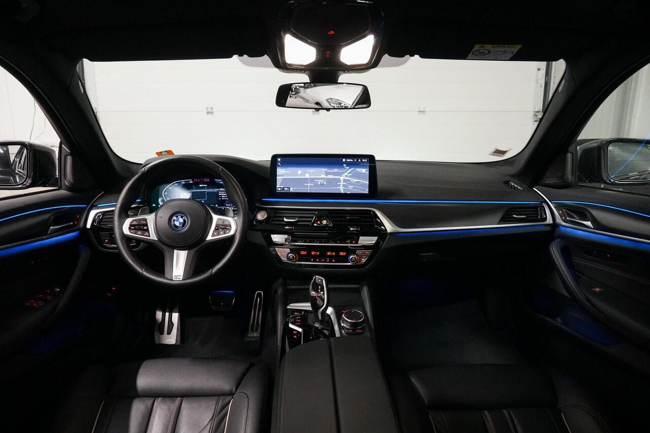 BMW 5-SERIE 530e xDrive M-Sport | Schuifdak | CoPilot | Harman Kardon