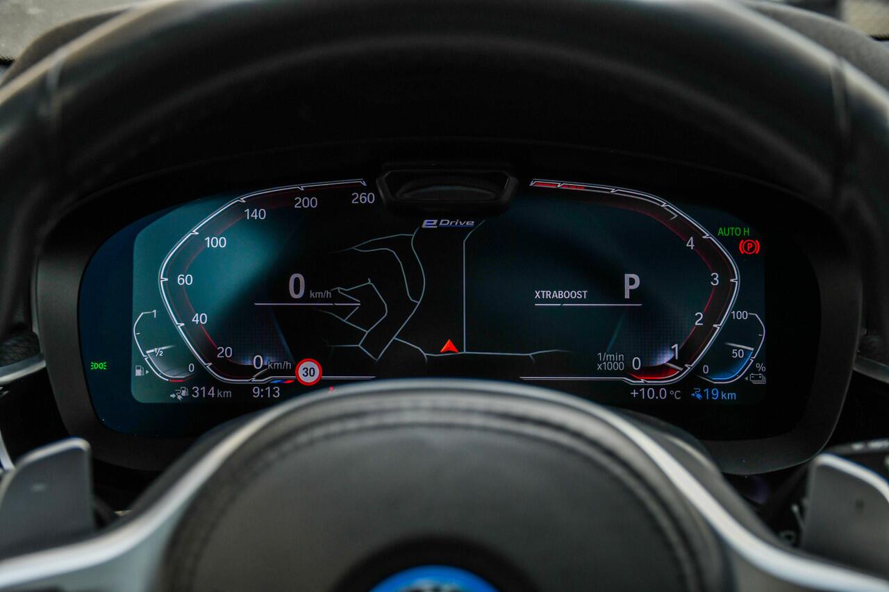 BMW 5-SERIE Touring 530e xDrive Executive BTW | Laser Light | M-pakket | Concoursstaat