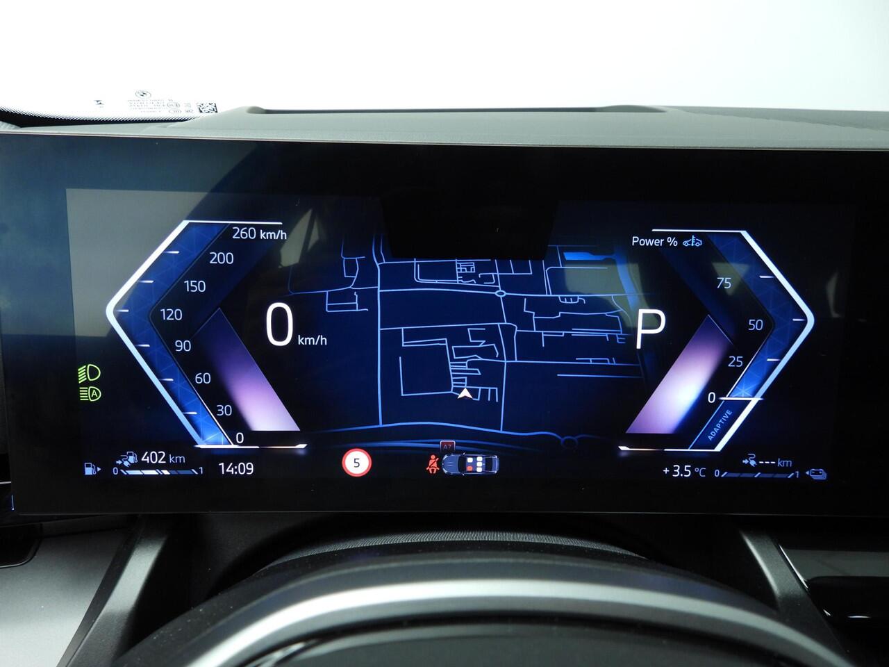 BMW 5-SERIE Sedan 530e | LED | HUD | Sportstoelen | Chrome line | Stoelverwarming | Keyles go | DAB | Alu 19 inch