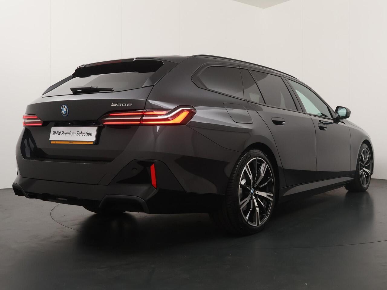BMW 5-SERIE Touring 530e | M Sportpakket | Trekhaak |