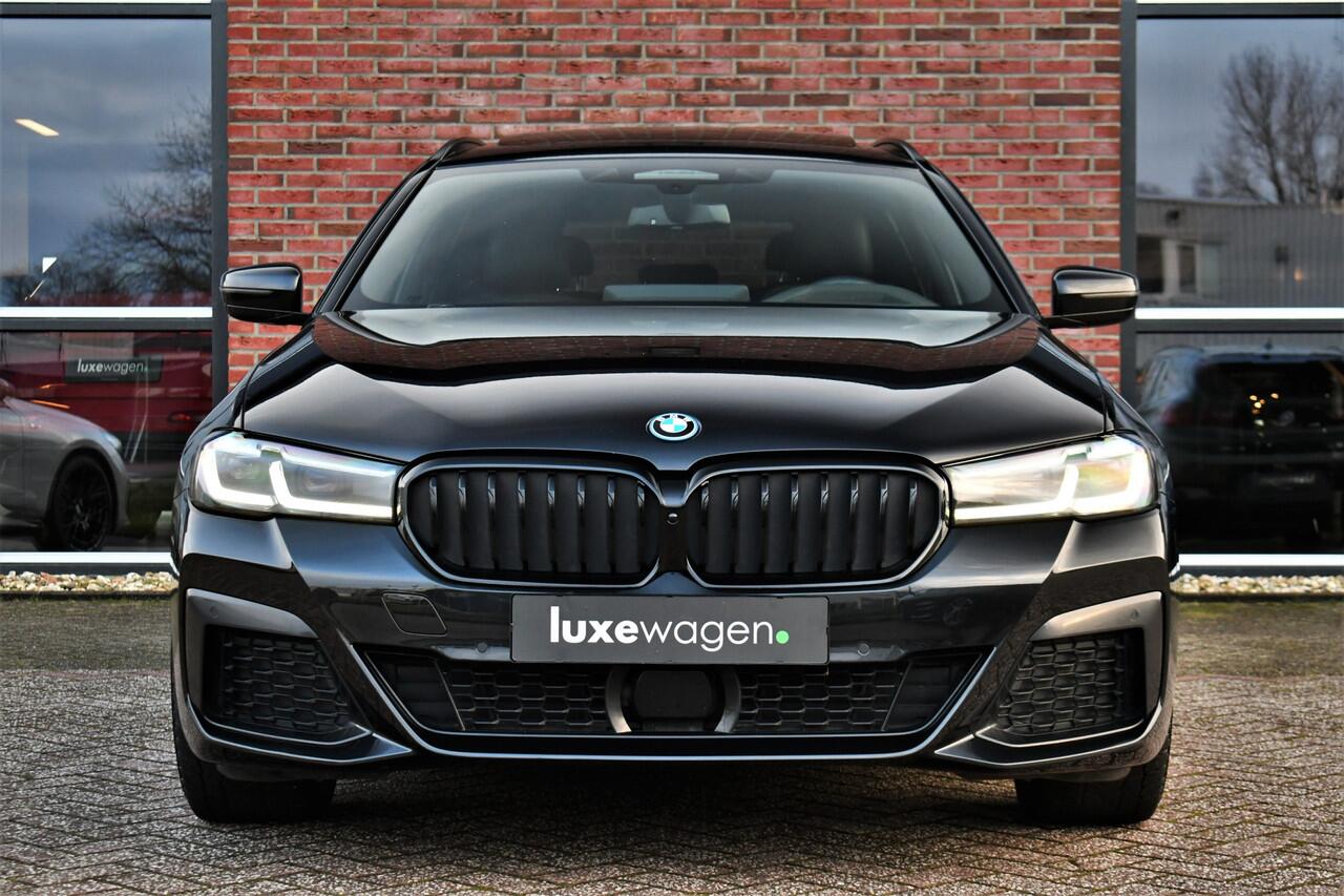BMW 5-SERIE Touring 530e xDrive M-Sport Pano ACC H/K HUD 19inch