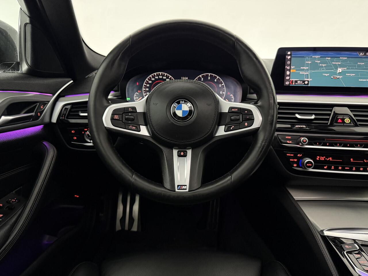 BMW 5-SERIE 520i High Executive M-Sport 184PK | Pano | Sfeerverl. | HuD | Virtual | Memory | Camera | Navi | Keyless | NAP