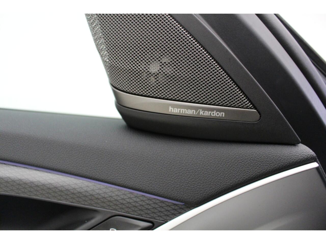 BMW 5-SERIE 530e M-Sport | Trekhaak | Harman Kardon | Driving Assistant Professional | High Executive | Comfortzetels