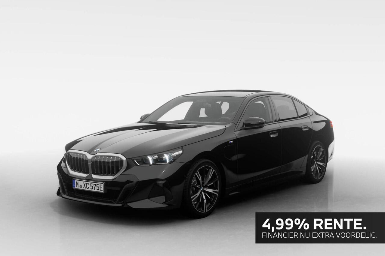 BMW 5-SERIE Sedan 530e M Sport Edition | Innovation Pack | Travel Pack | Comfort Pack | Trekhaak