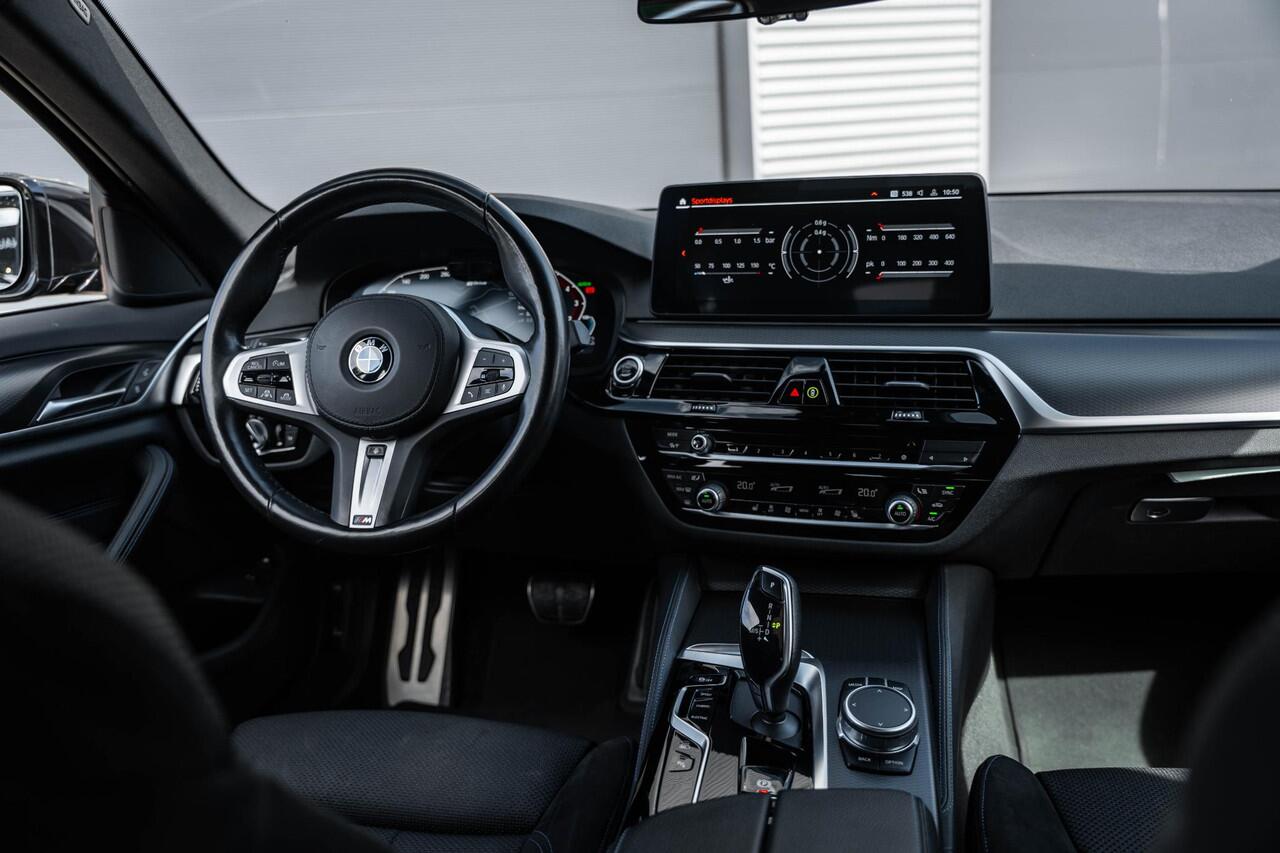 BMW 5-SERIE 545e xDrive High Executive |Sfeer |Alcantara |ACC |Stoel/Stuurverw.