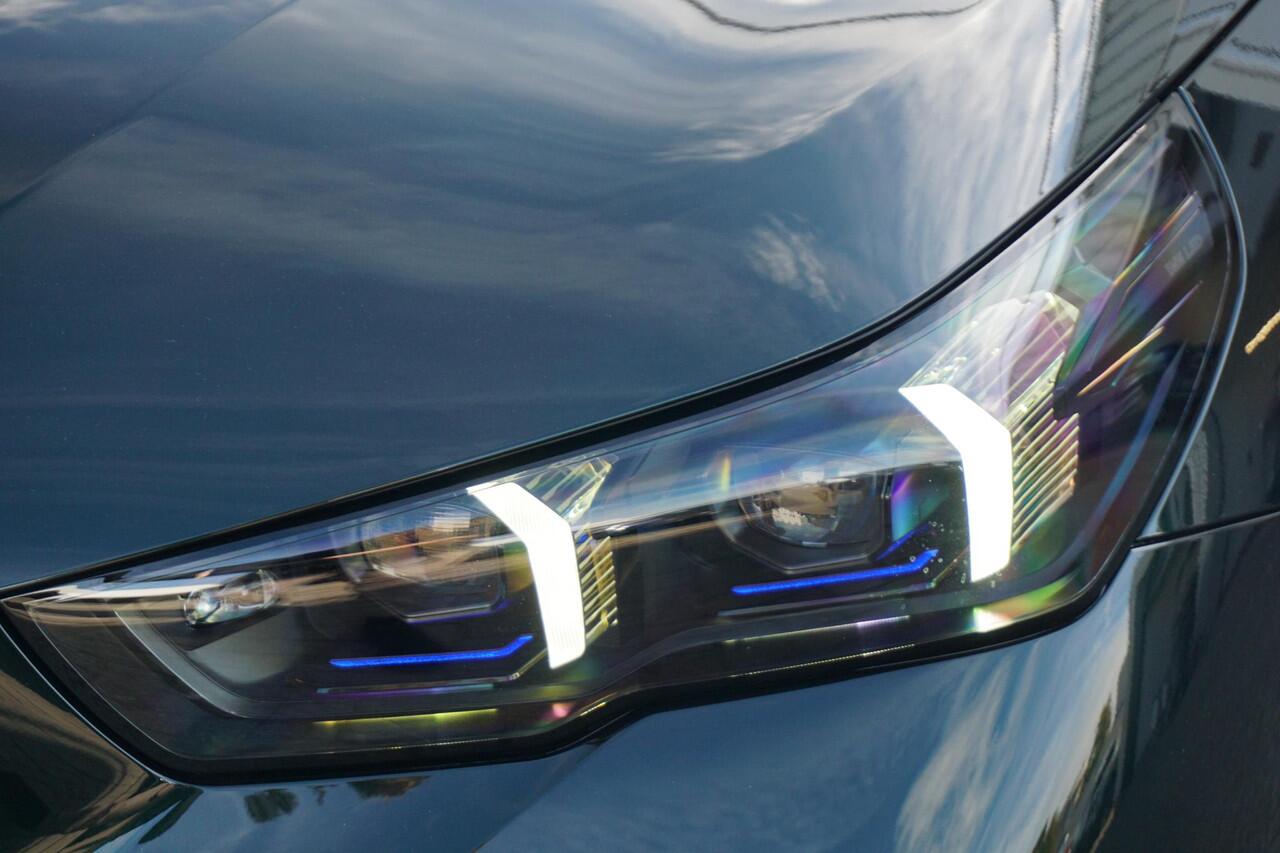 BMW 5-SERIE Touring 530e | M Sportpakket Pro | Individual Lak | Trekhaak | Innovation Pack | Comfort Pack