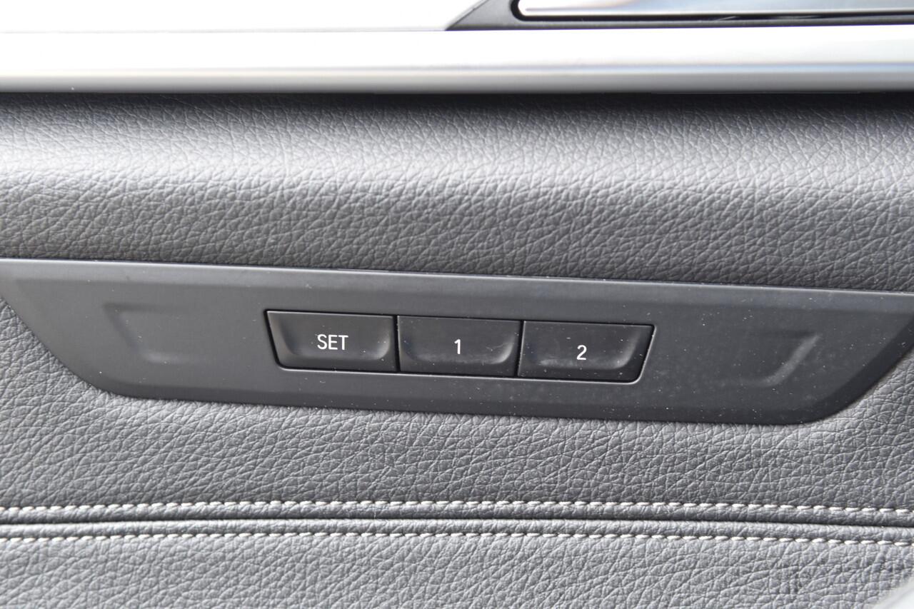 BMW 5-SERIE Touring 520i High Executive Edition * Comfort stoelen * Live cockpit * Grootlicht assistent * Dealer onderhouden *