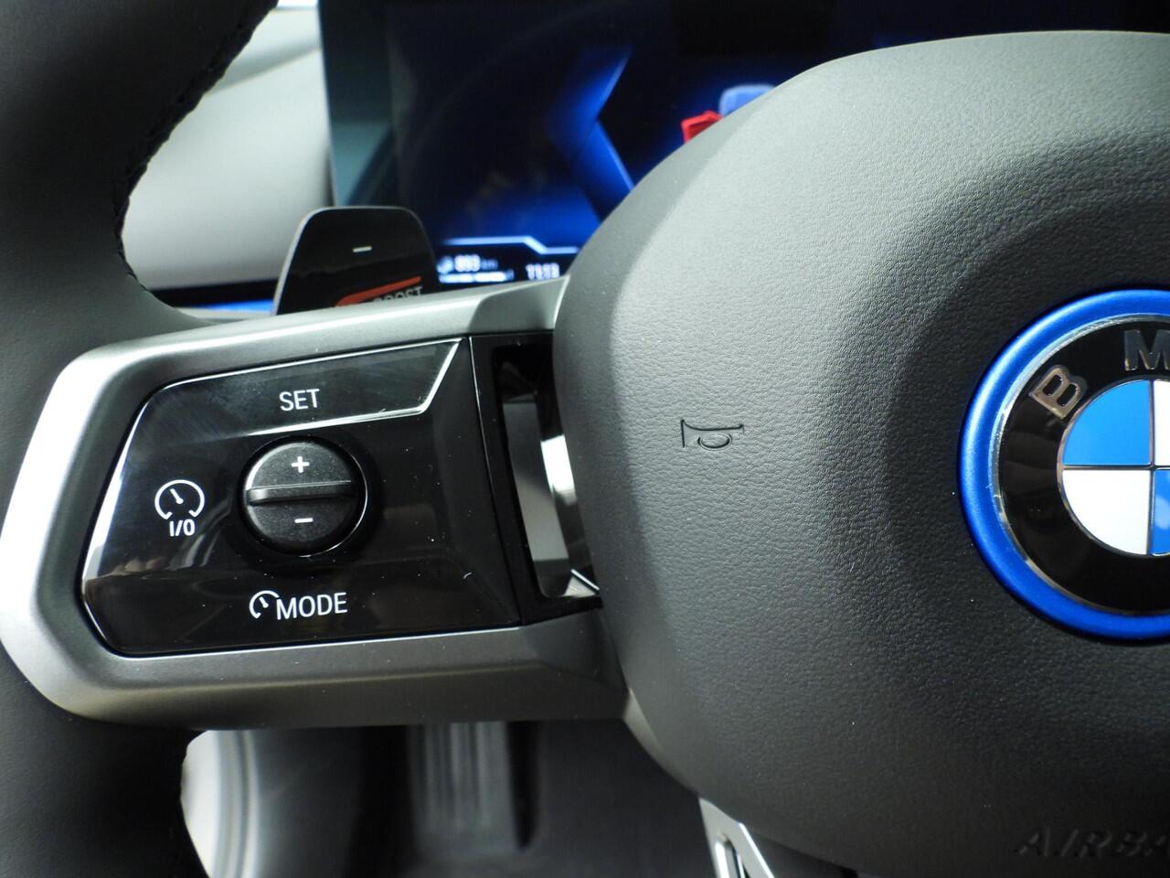 BMW 5-SERIE Touring 530e | M-Sportpakket | LED | Leder | HUD | Trekhaak | Schuifdak | Active cruise | DAB | Harman-kardon sound | Alu 21 inch | Ekris Selection