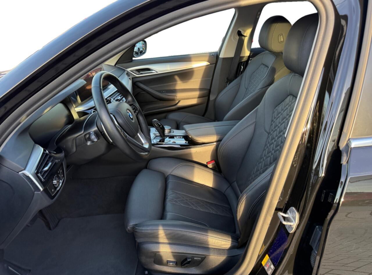BMW 5-SERIE Touring 530e High Executive I Leder I Navi I Cruise I Camera