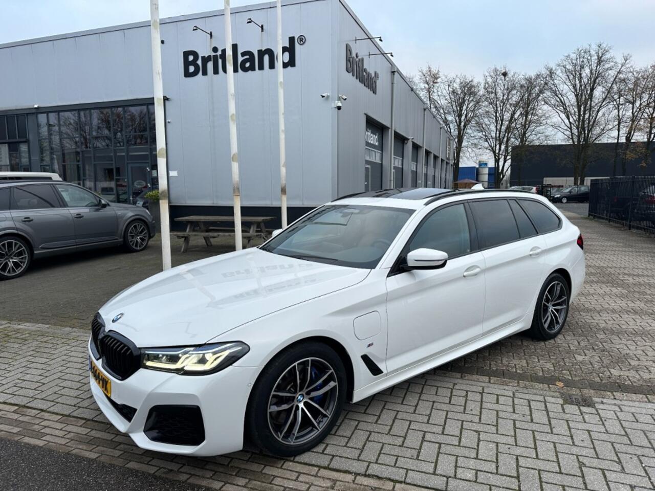 bmw-5-serie-530e-m-sport-touring-20