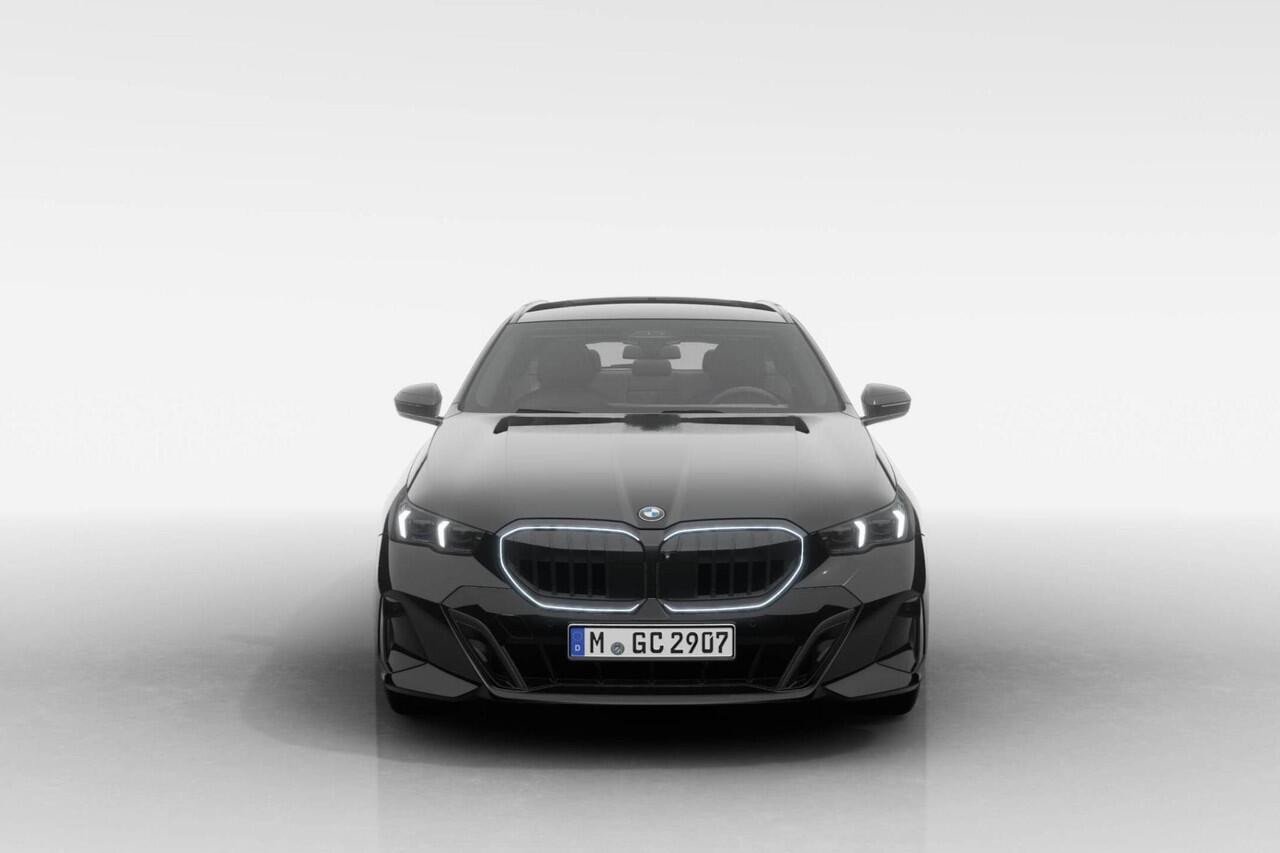 BMW 5-SERIE Touring 520i | M Sport Pro | Innovation Pack | Travel Pack | Comfort Pack | Trekhaak