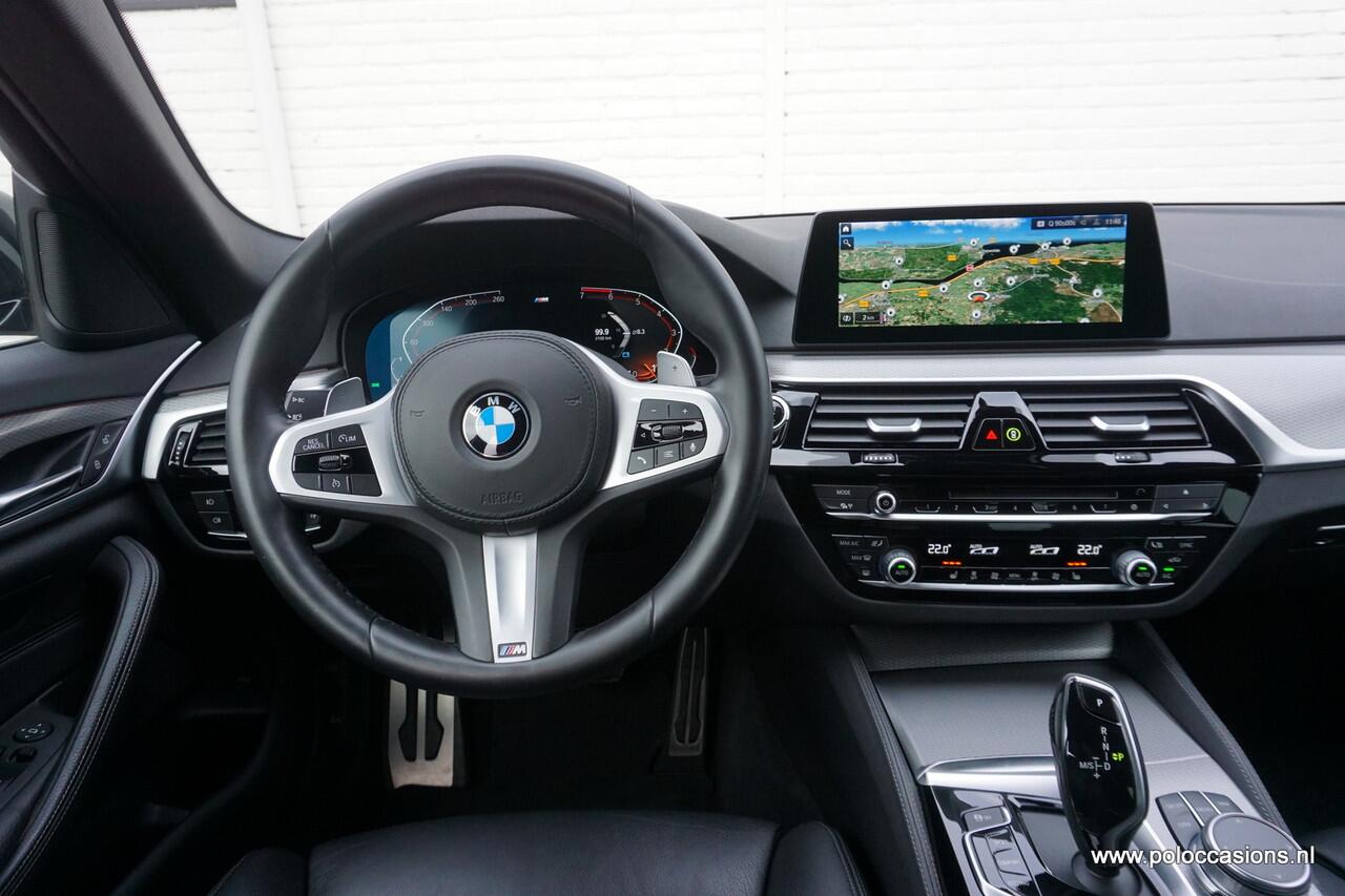 BMW 5-SERIE 520i High Exec M-Pakket | Carplay | Dealerauto | Live Cockpit