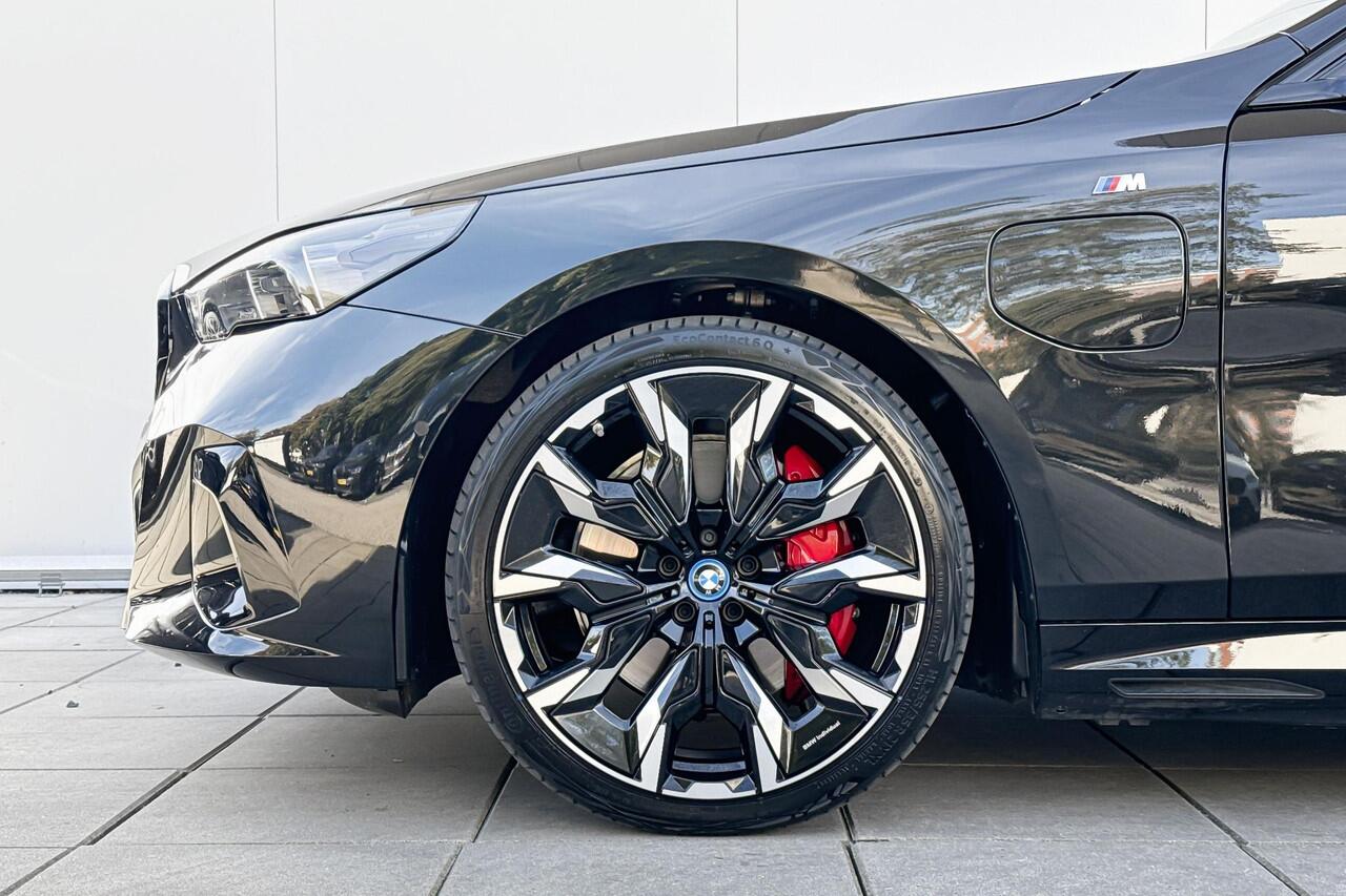 BMW 5-SERIE Sedan 550e xDrive
