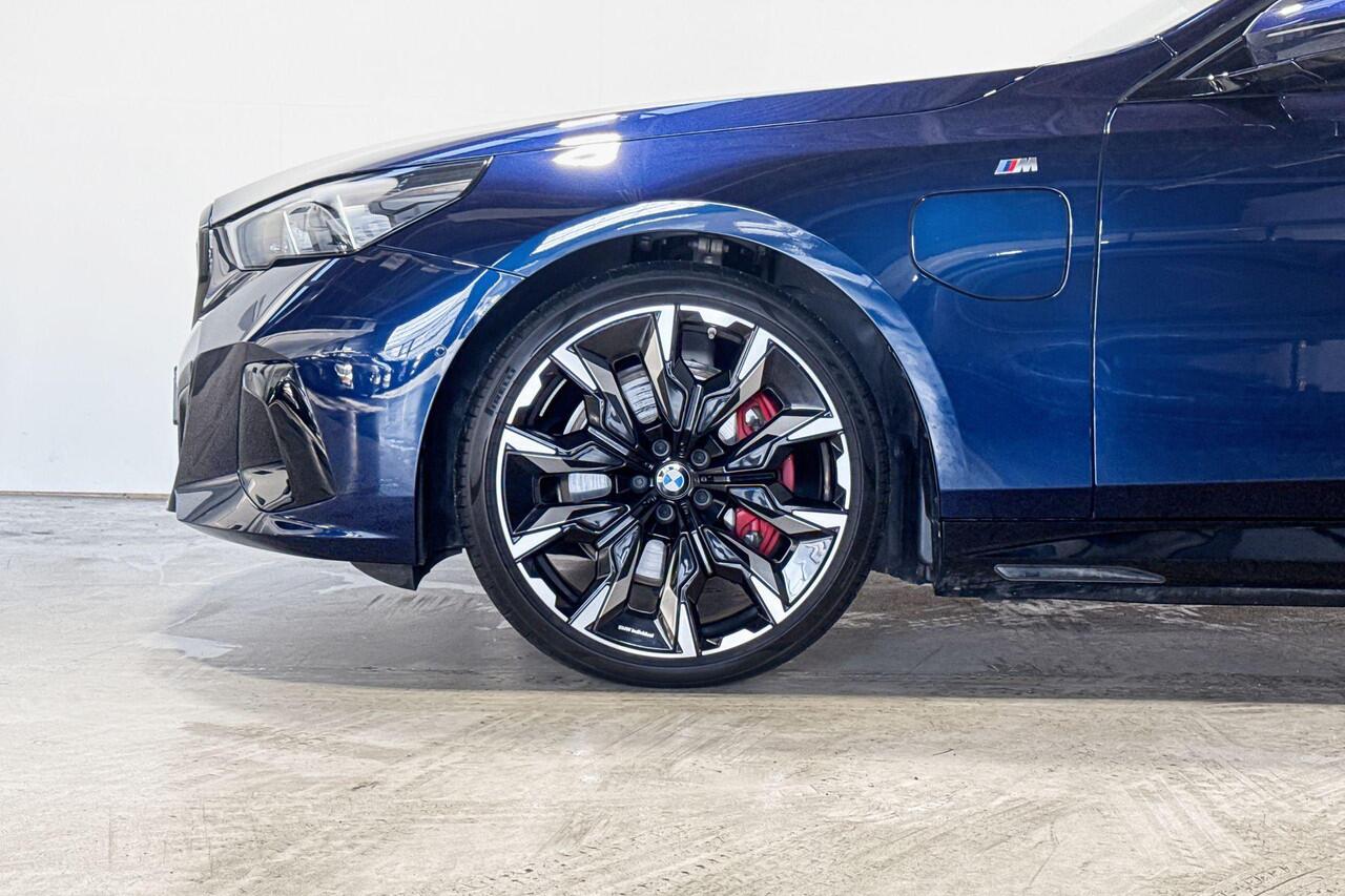 BMW 5-SERIE Touring 550e xDrive Innovation Pack M Sportpakket Pro Aut.