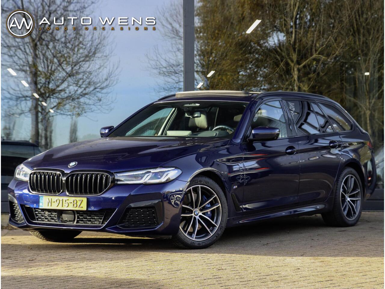 BMW 5-SERIE Touring 530e High Exec M Sport Individual Panodak Harman Kardon ACC Trekhaak