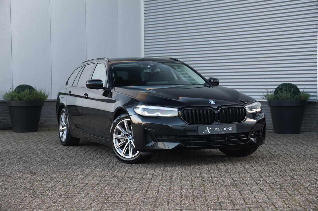 BMW 5-SERIE Touring 530e Executive Black Edition 292PK NAP|Sportstoelen|Stoelv|SOH 98%