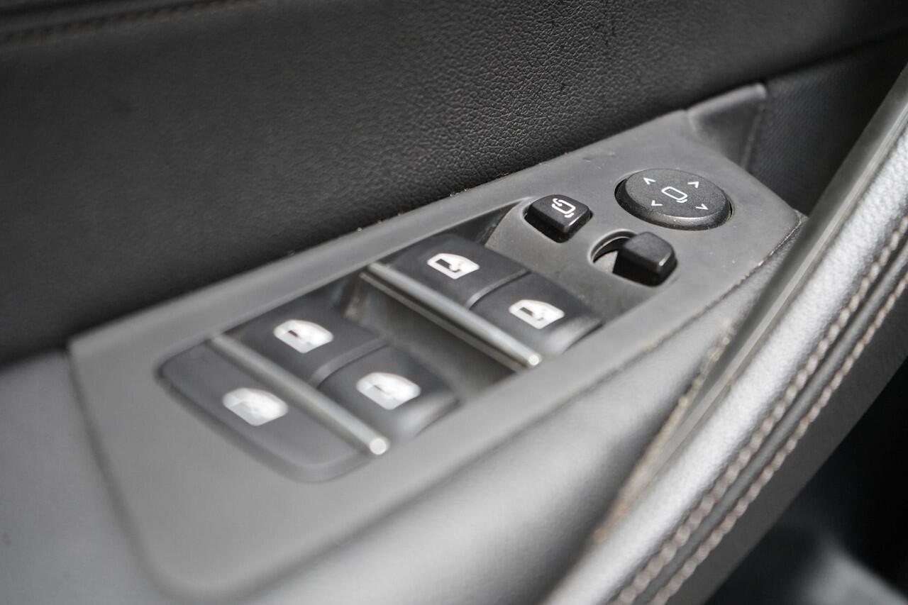 BMW 5-SERIE 530e 293pk M Sport Edition | Leder | Sportstoelen | Elektr.verstl. stoelen | Trekhaak