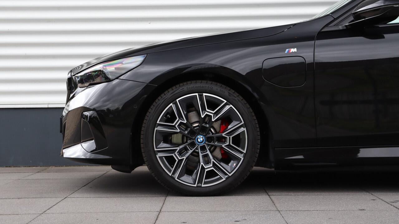 BMW 5-SERIE Touring 530e xDrive M-Sport Pro | Stoelventilatie | Harman/Kardon | Panoramadak | Head-up | Trekhaak