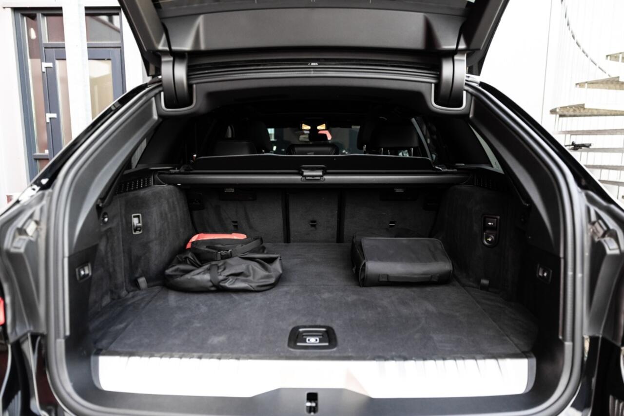 BMW 5-SERIE 5er - 530 e xDrive M Sport | H&K | Pano | Trekhaak |