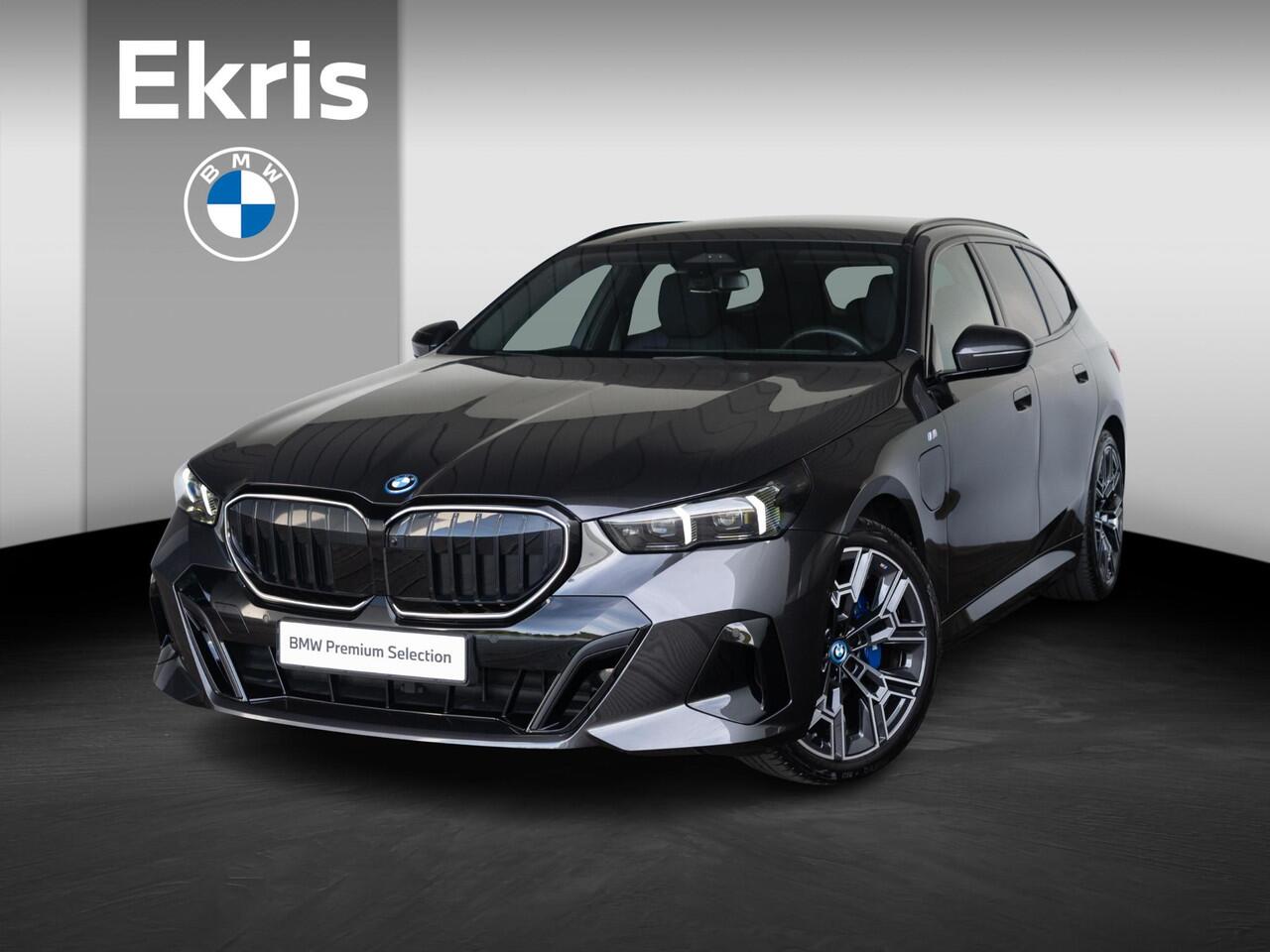 BMW 5-SERIE Touring 530e xDrive | M Sportpakket Pro | Innovation Pack | Bowers & Wilkins | Verwarmd Stuurwiel | Comfort Access | Panoramadak | Trekhaak