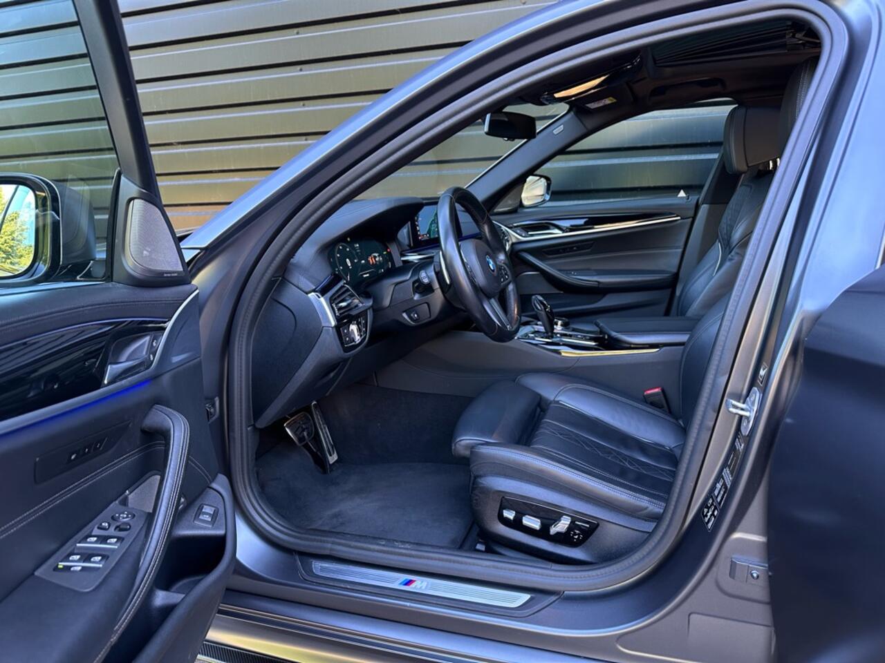 BMW 5-SERIE 540i xDrive M-Perform. M550 PANO|HUD|H/K|NAPPA