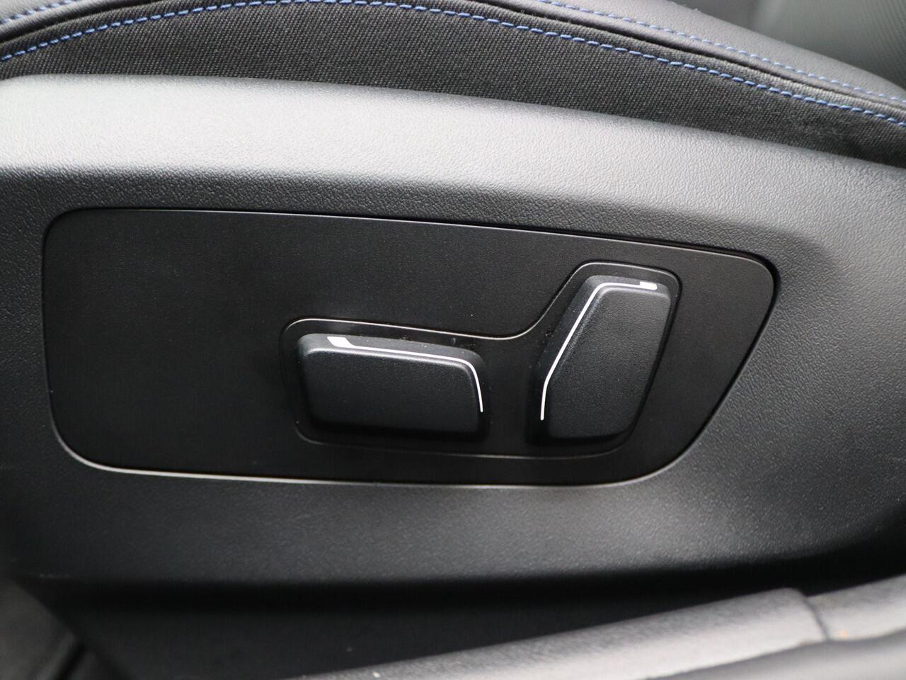 BMW 5-SERIE Sedan 550e xDrive M Sportpakket | Adaptief Onderstel Professional | Driving Assistant | Harman Kardon | 20''