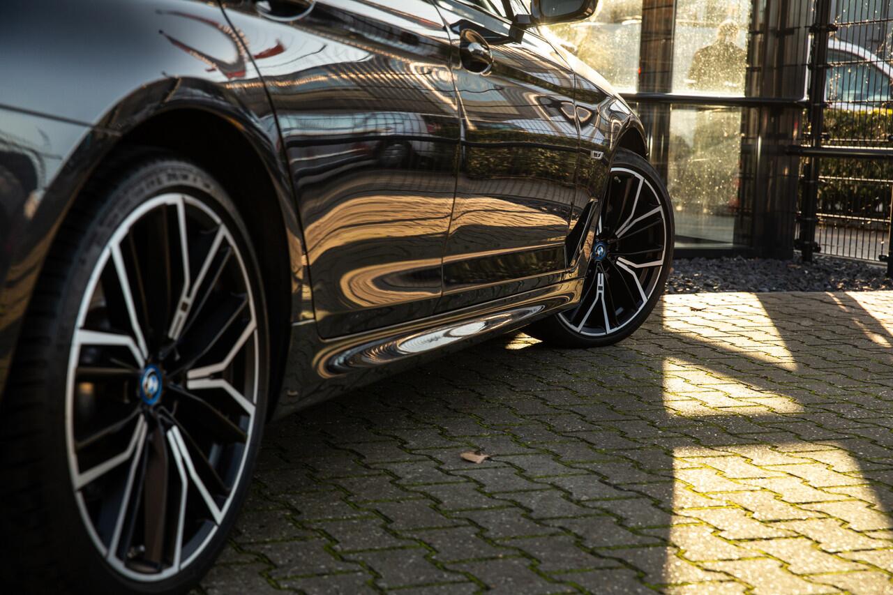 BMW 5-SERIE 530e Business Edition M-sport , Panoramadak, Harman/Kardon, Keyless entry,