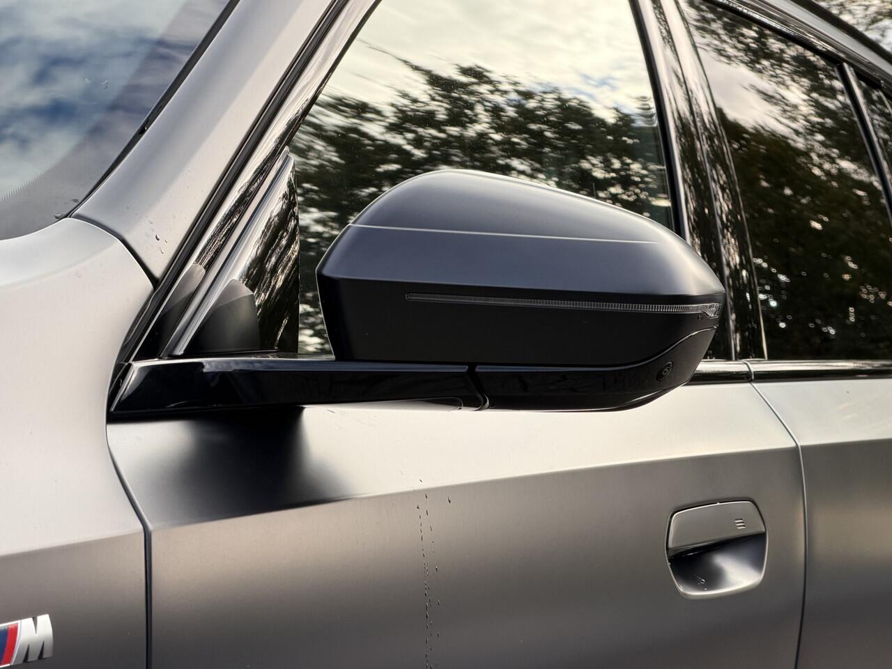 BMW 5-SERIE Touring 540d xDrive M-Sport FULL OPTION Leer/Pano/Camera/Trekhaak/ 21 inch