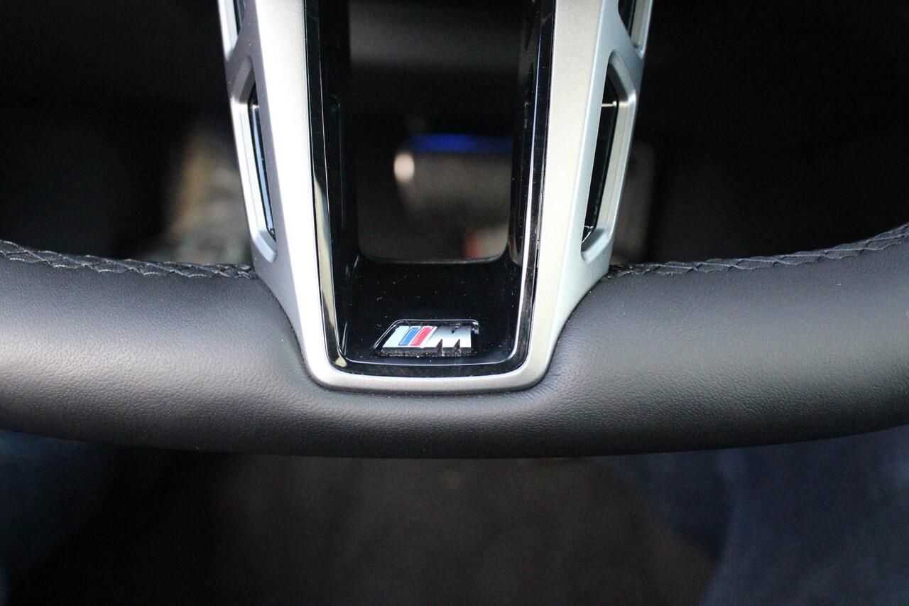 BMW 5-SERIE Touring 520i | M-SPORT INTERIEUR / EXTERIEUR | MULTIFUNCTIONELE SPORTSTOELEN, VOLLEDIG ELEKTRISCH MET GEHEUGEN | VOORSTOELEN VERWARMD / GEVENTILEERD | ACHTERBANK VERWARMD | HALF LEDER / HALF ALCANTARA BEKLEDING | GLAZEN PANORAMA DAK | HARMAN KARDON PREMIU