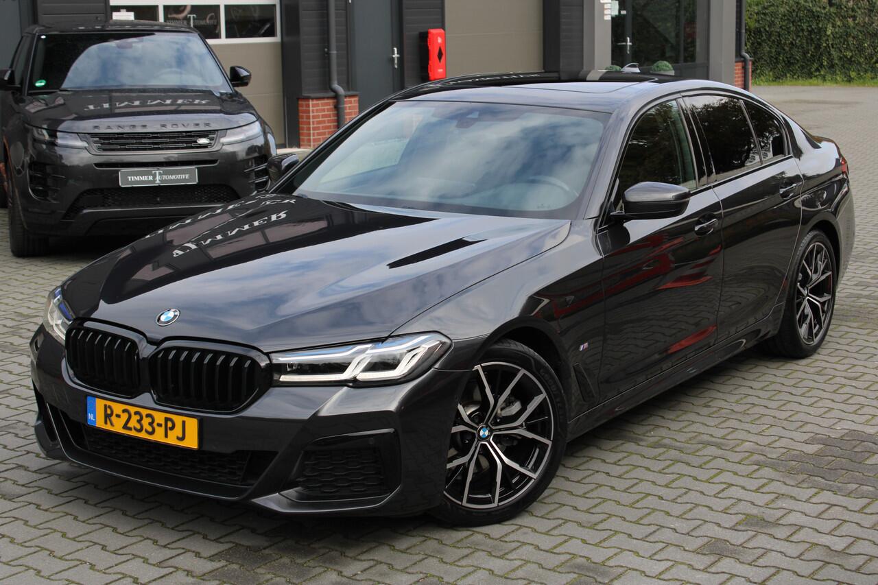 BMW 5-SERIE 520i Business Edition Plus M-Sport - Schuif kanteldak - Laserlight - 19 inch Goed onderhouden