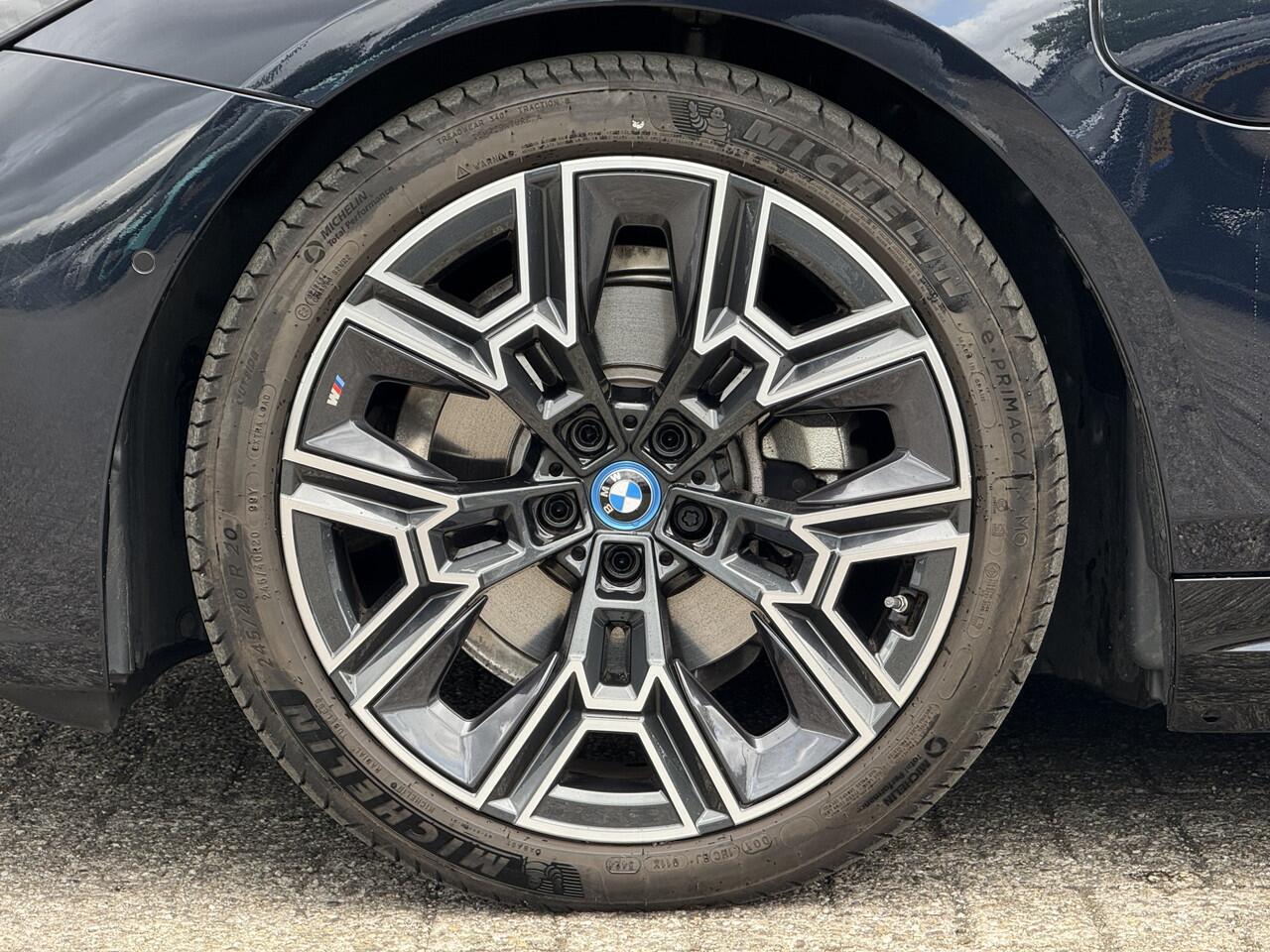 BMW 5-SERIE Touring 530e | M-Sport | Elek. Trekhaak | Camera | 20'' | Driv. Ass. Plus