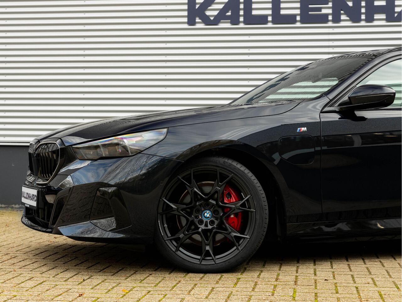 BMW 5-SERIE Touring 550e xDrive M-Sport Pro - Pano - Onderstel Prof - Driving Ass Plus - Harman Kardon